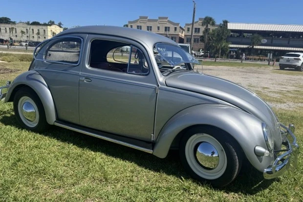 1957 Volkswagen Beetle (Oval Window) - Image 3 of 7