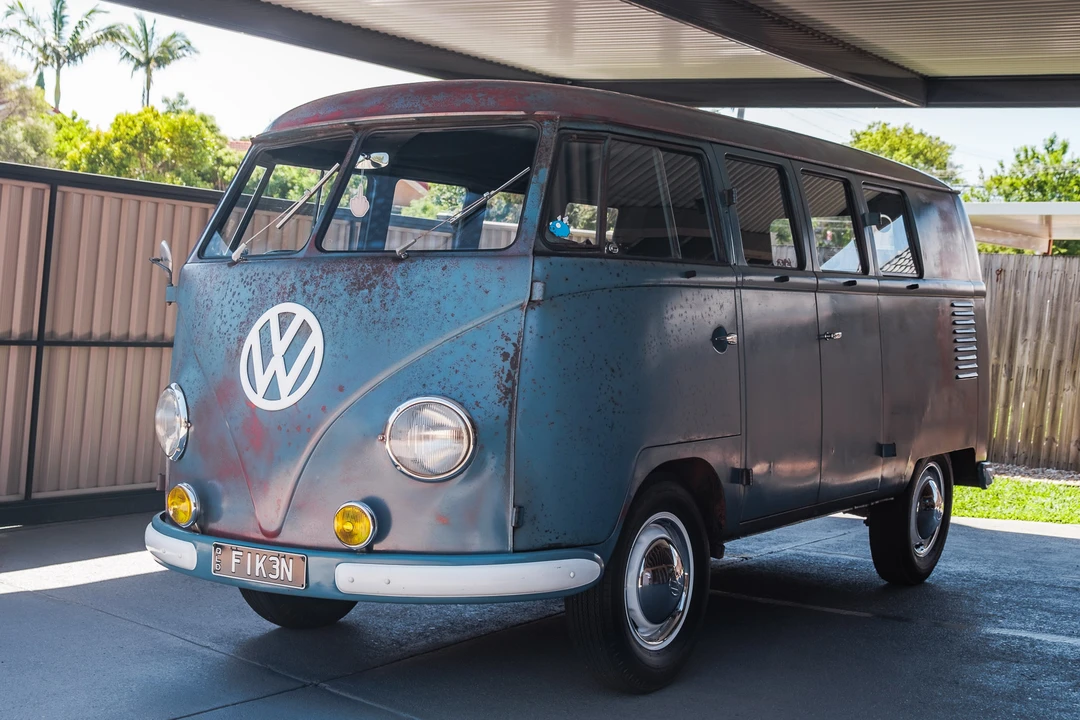 1957 Volkswagen Split-Window Bus - Image 10 of 31