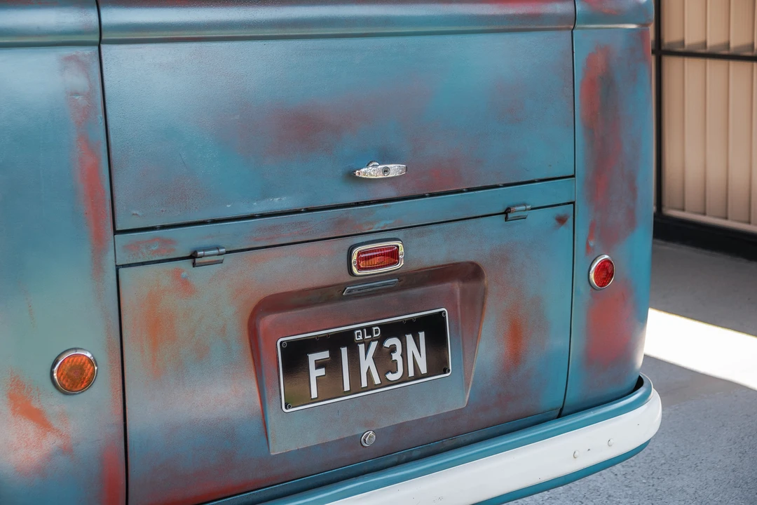 1957 Volkswagen Split-Window Bus - Image 27 of 31