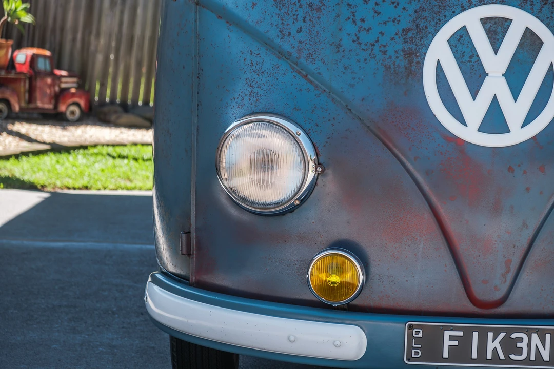 1957 Volkswagen Split-Window Bus - Image 15 of 31