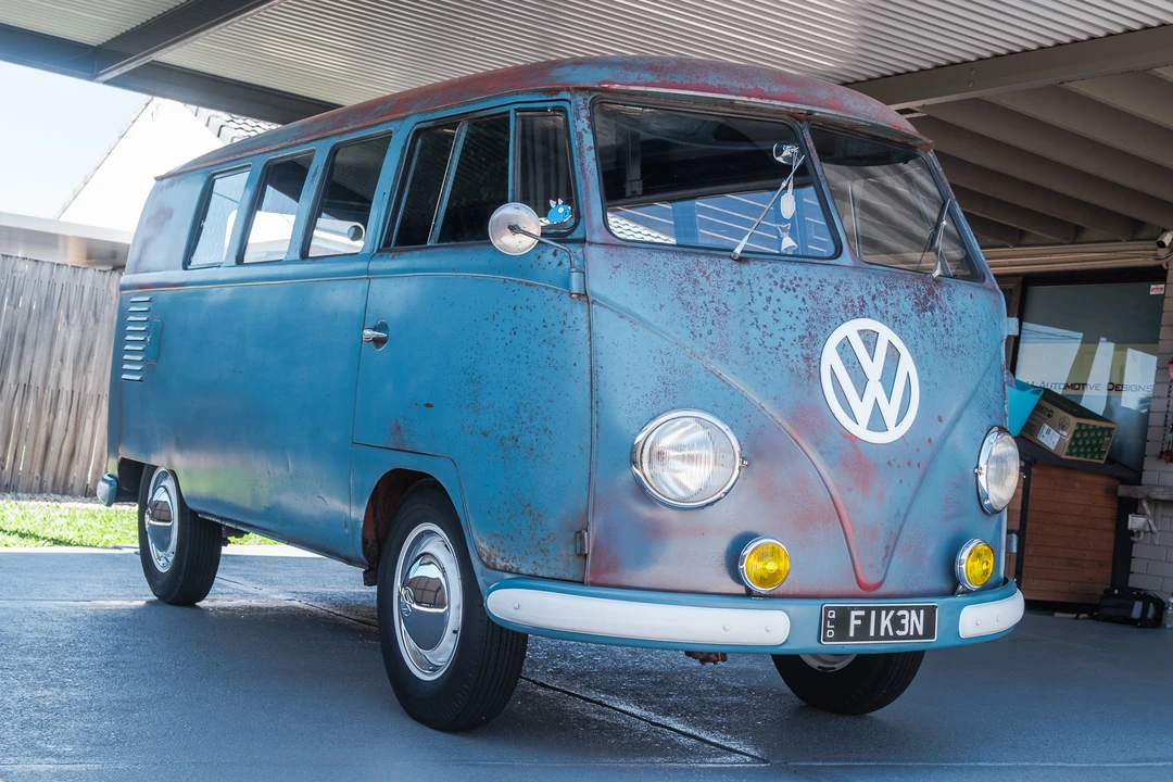 1957 Volkswagen Split-Window Bus - Image 11 of 31