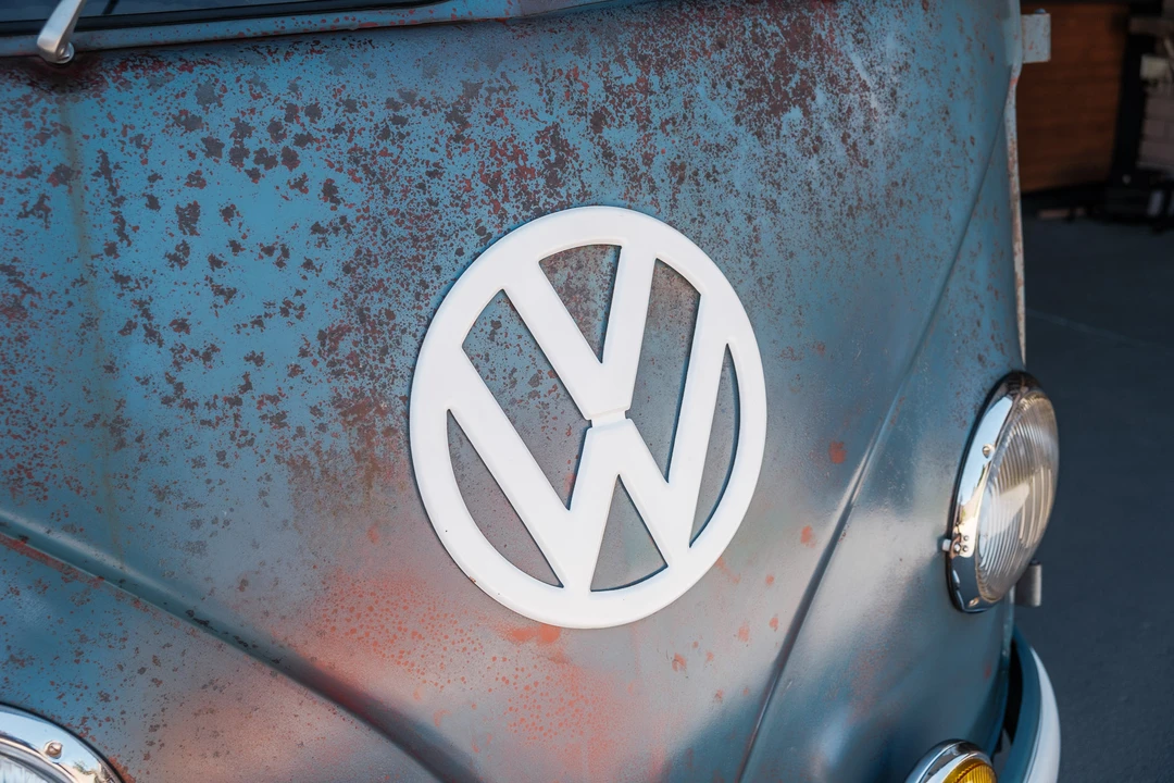 1957 Volkswagen Split-Window Bus - Image 18 of 31