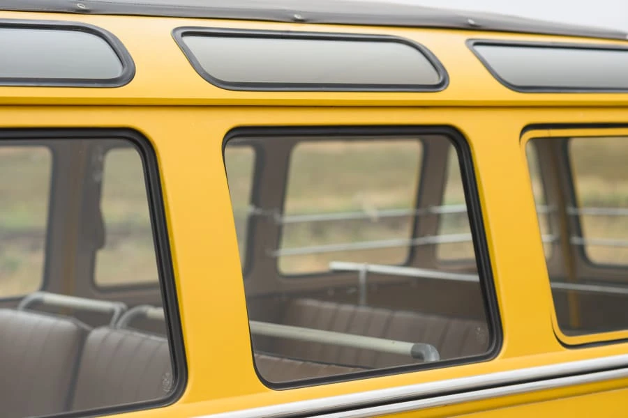 1957 Volkswagen Split-Window Bus - Image 29 of 31