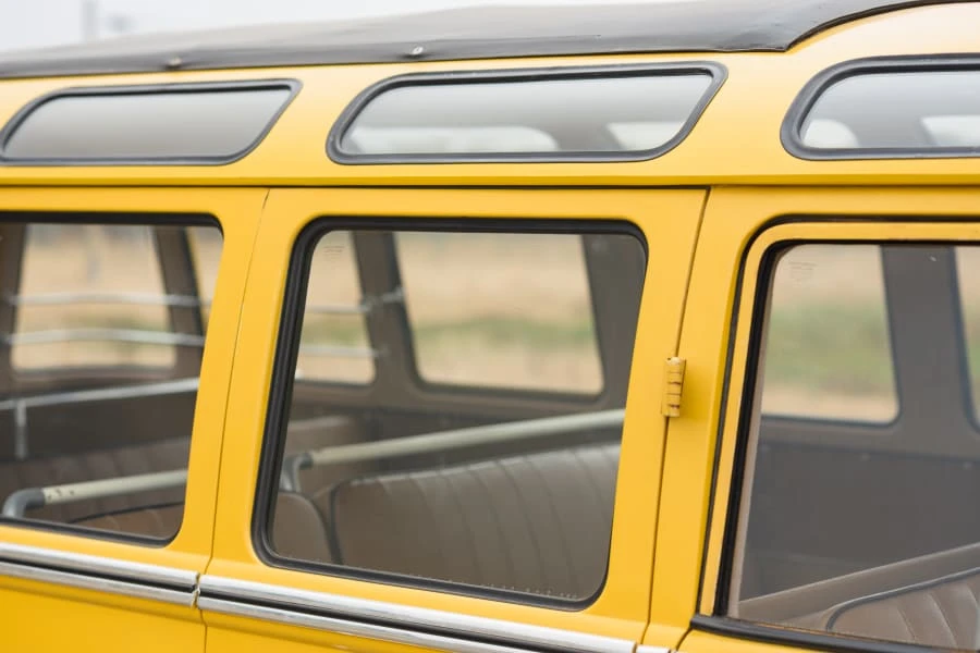 1957 Volkswagen Split-Window Bus - Image 9 of 31