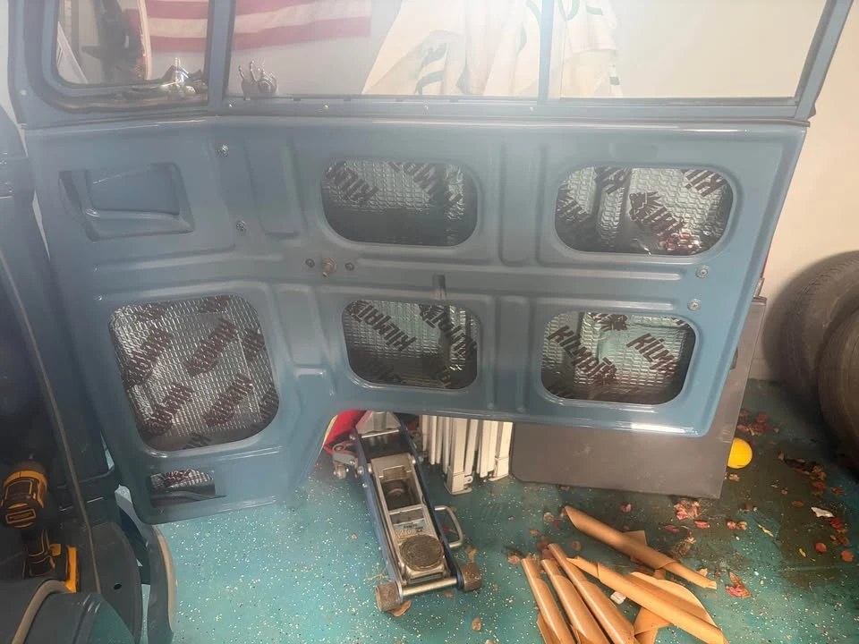1957 Volkswagen Split-Window Bus - Image 7 of 8