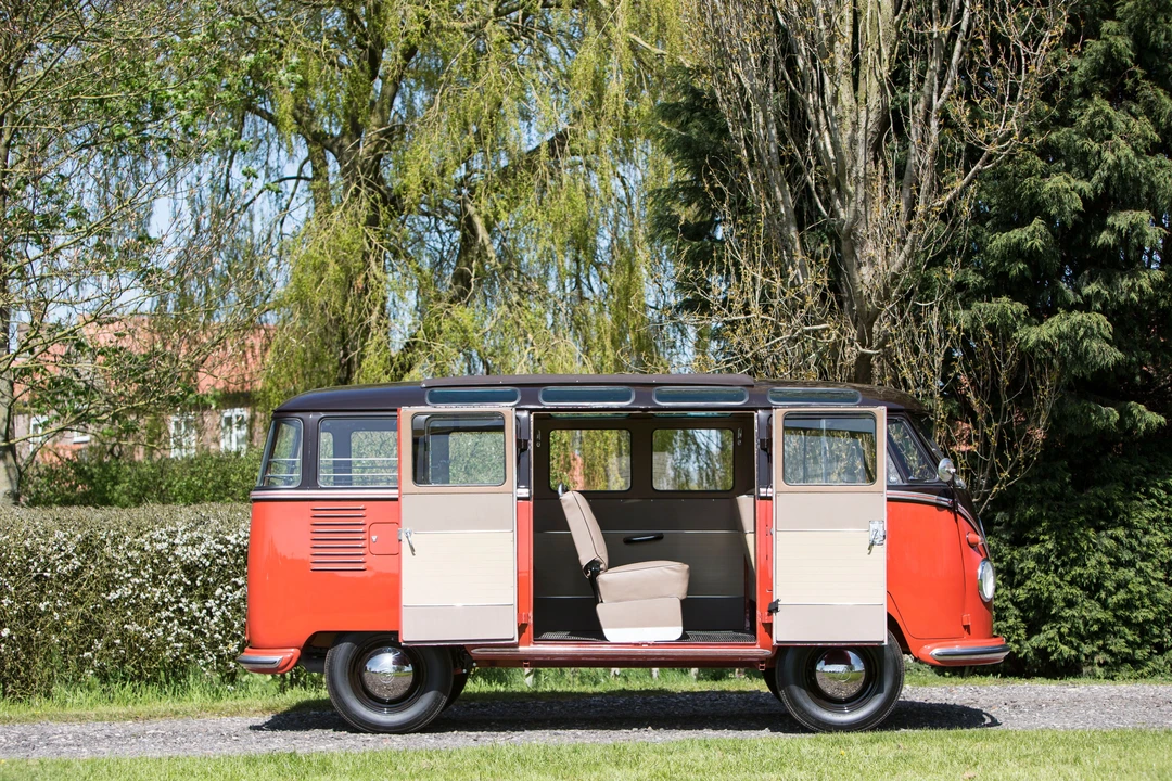 1957 Volkswagen Split-Window Bus - Image 2 of 31