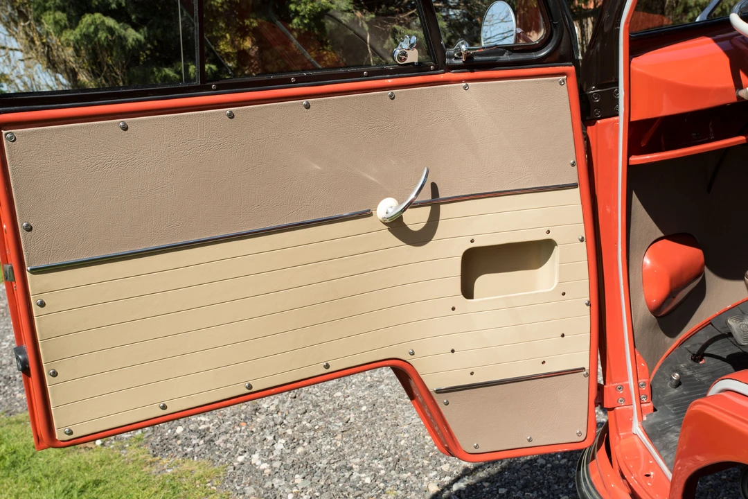 1957 Volkswagen Split-Window Bus - Image 9 of 31