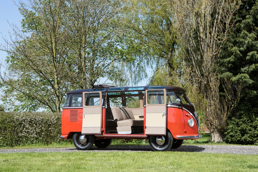 1957 Volkswagen Split-Window Bus - Image 19 of 31