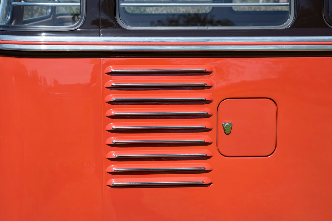 1957 Volkswagen Split-Window Bus - Image 27 of 31