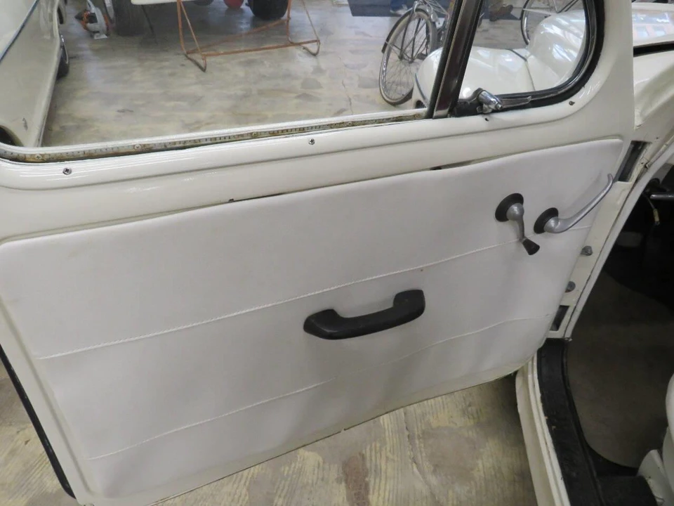 1957 Volvo 200 Series - Image 10 of 19