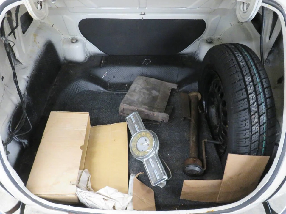 1957 Volvo 200 Series - Image 7 of 19