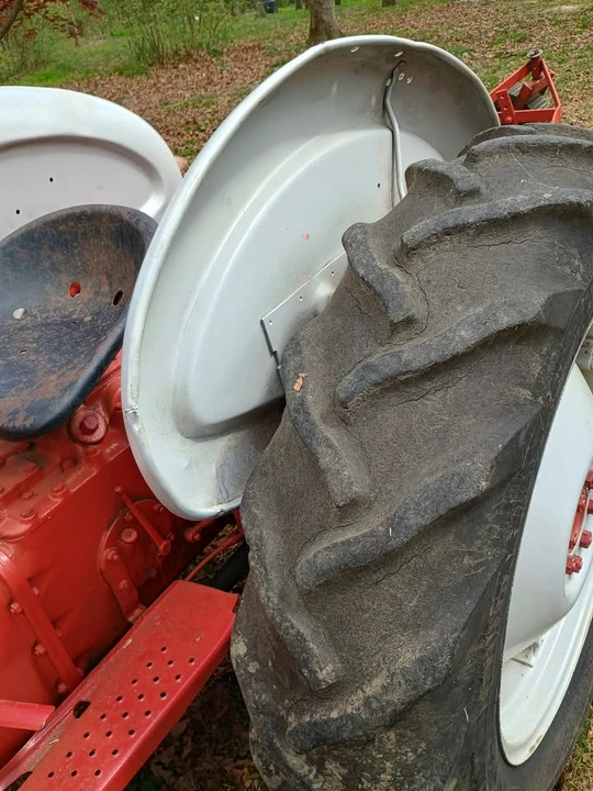 1957 Ford Tractor - Image 12 of 14
