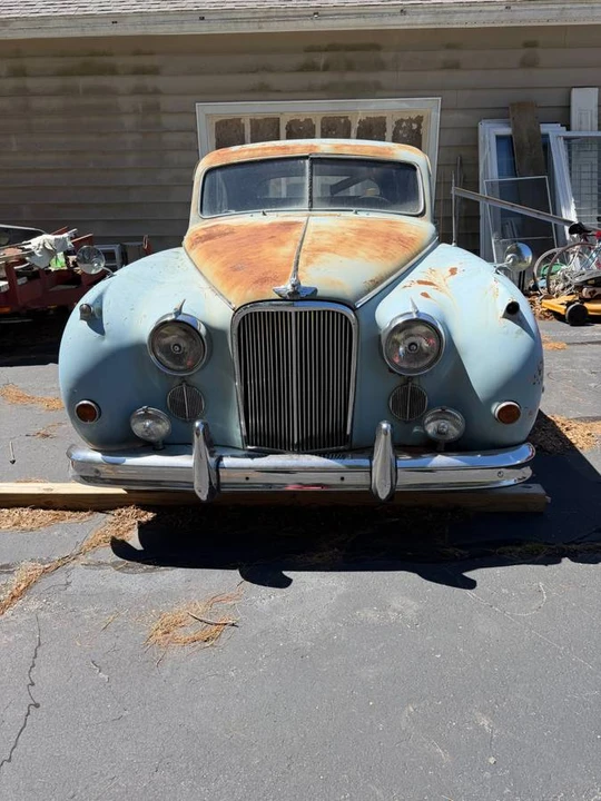 1957 Jaguar XK150 - Image 2 of 8