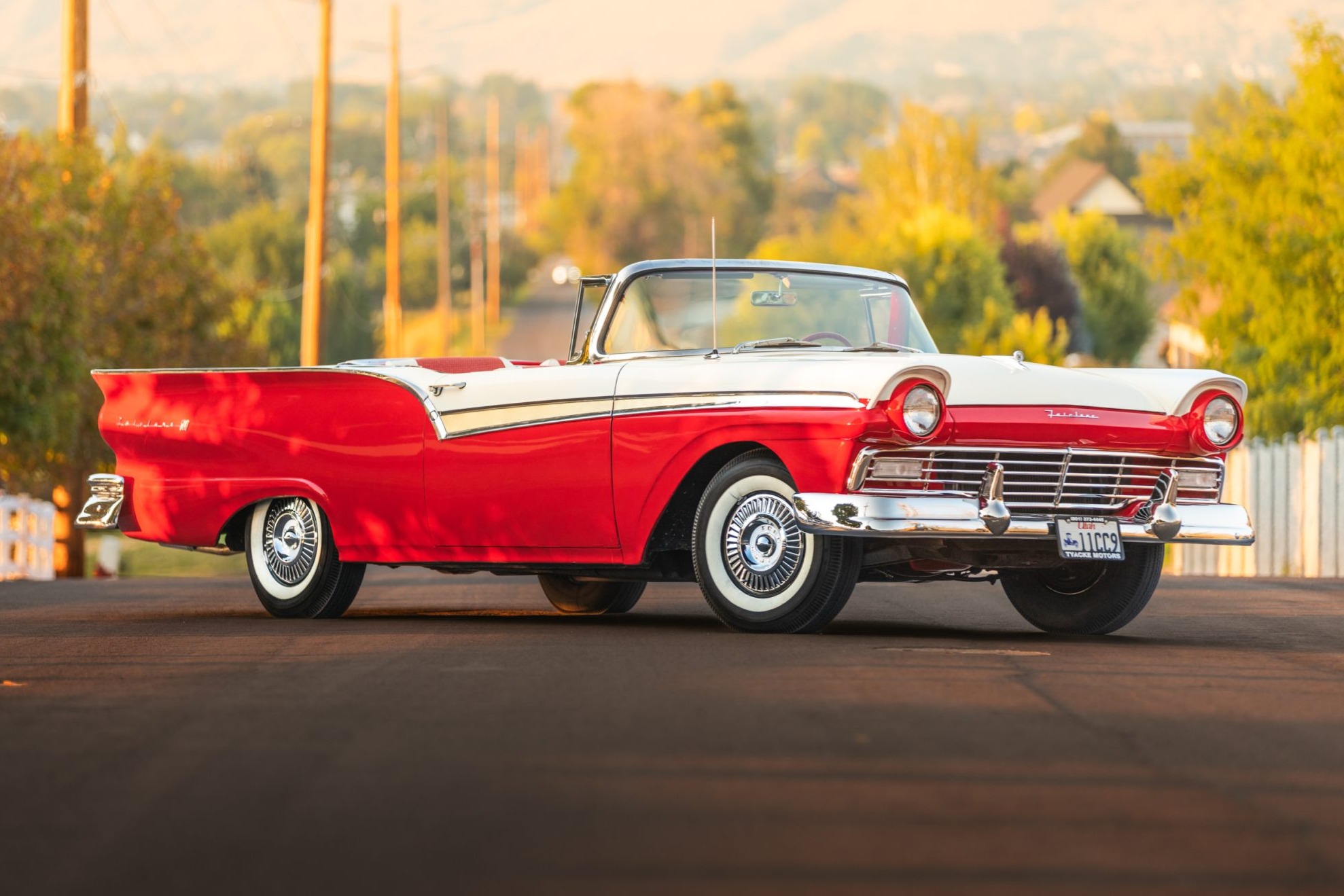 1957 Ford Fairlane 500 Skyliner