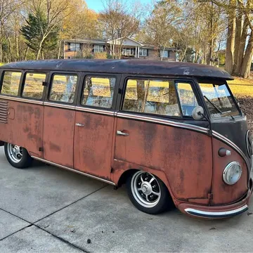1958 Volkswagen Bus 15 Window Deluxe
