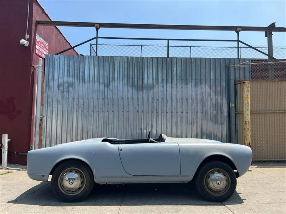 1958 Alfa Romeo Giulietta - Image 2 of 5