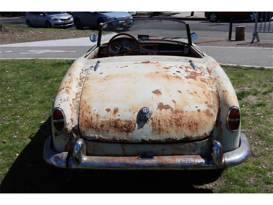 1958 Alfa Romeo Giulietta - Image 5 of 7