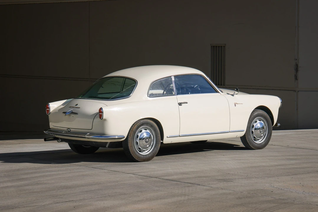1958 Alfa Romeo Giulietta - Image 16 of 31