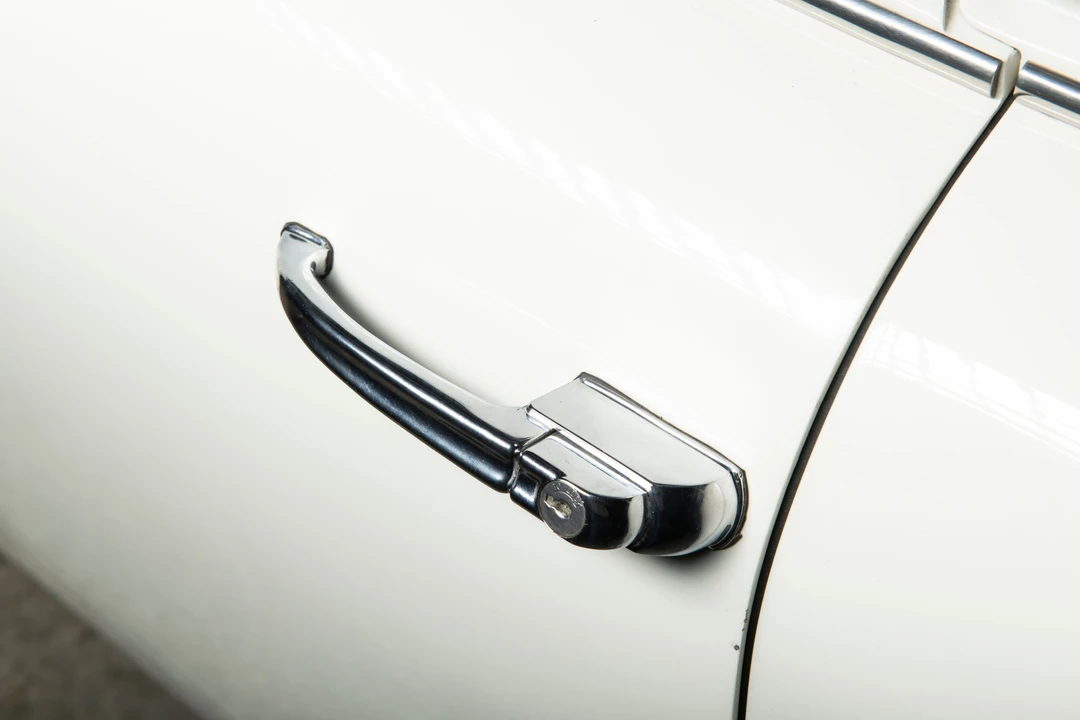 1958 Aston Martin DB1 & DB2 & DB2/4 & DB Mark III - Image 30 of 31