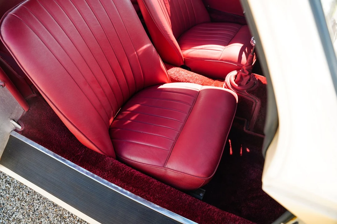 1958 Aston Martin DB1 & DB2 & DB2/4 & DB Mark III - Image 29 of 30