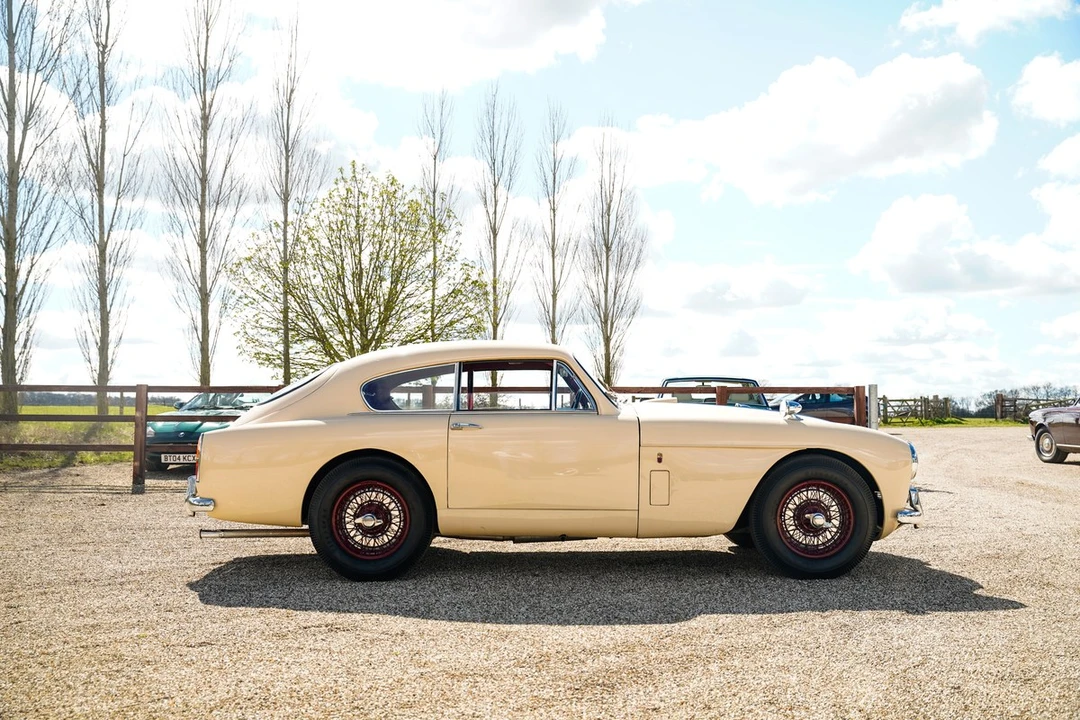 1958 Aston Martin DB1 & DB2 & DB2/4 & DB Mark III - Image 10 of 30