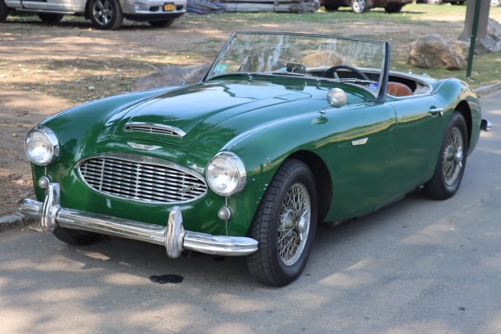 1958 Austin-Healey 100-6 - Image 2 of 8