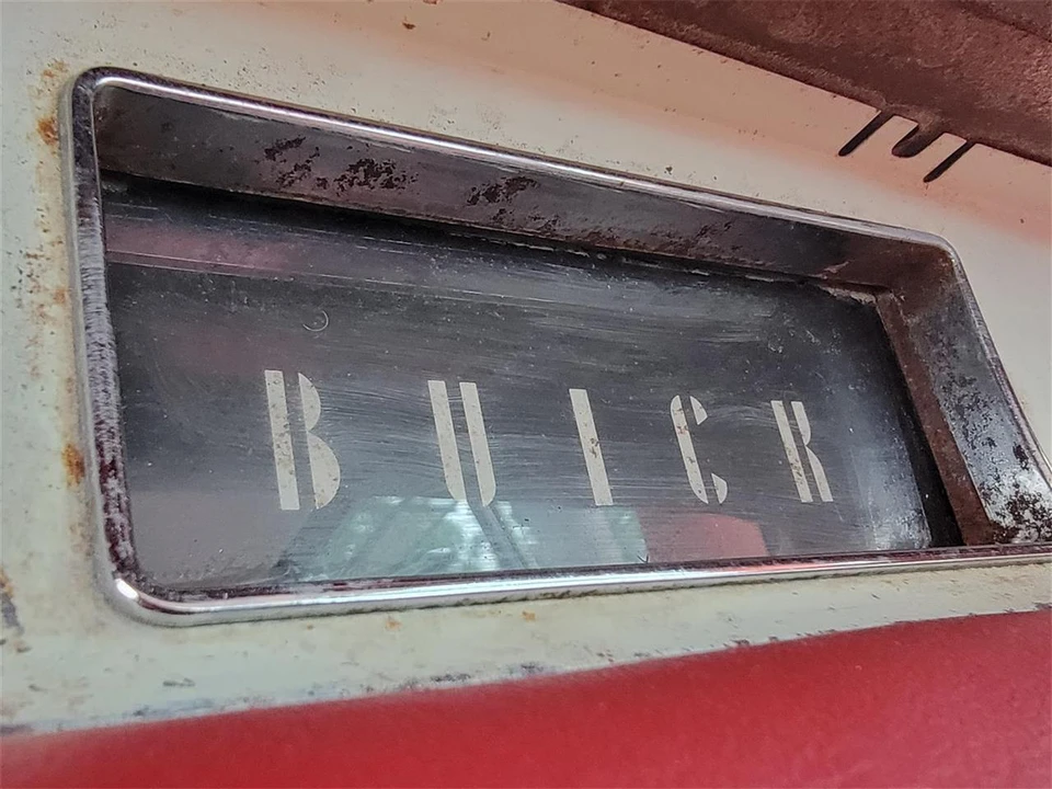 1958 Buick Roadmaster - Image 30 of 31