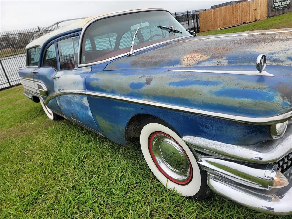 1958 Buick Roadmaster - Image 5 of 31