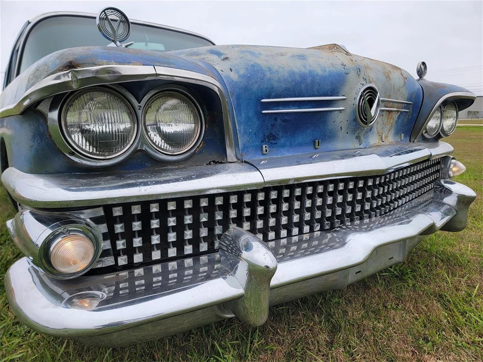 1958 Buick Roadmaster - Image 8 of 31