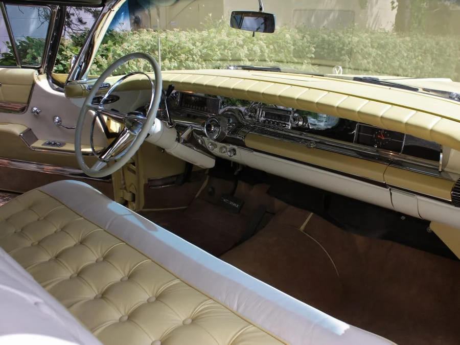 1958 Buick Roadmaster - Image 4 of 10