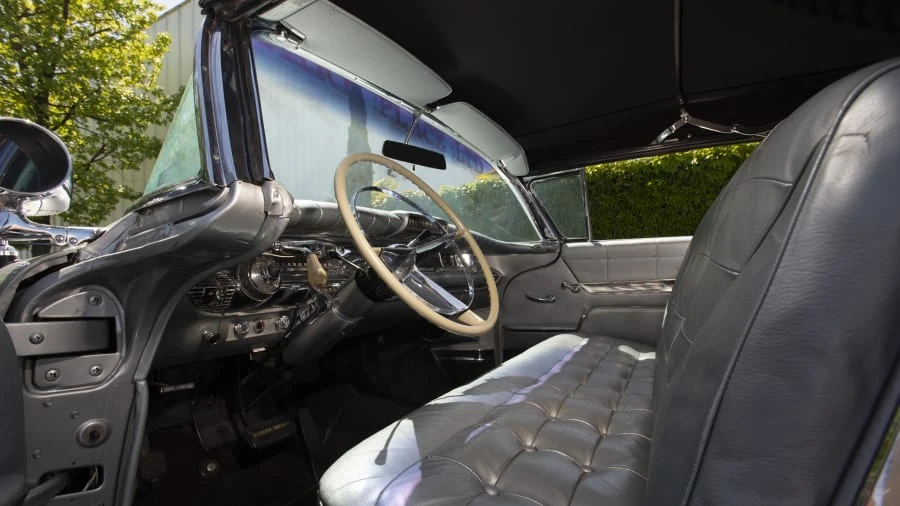 1958 Buick Roadmaster - Image 5 of 31