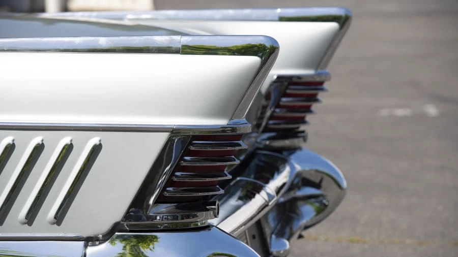 1958 Buick Roadmaster - Image 17 of 31