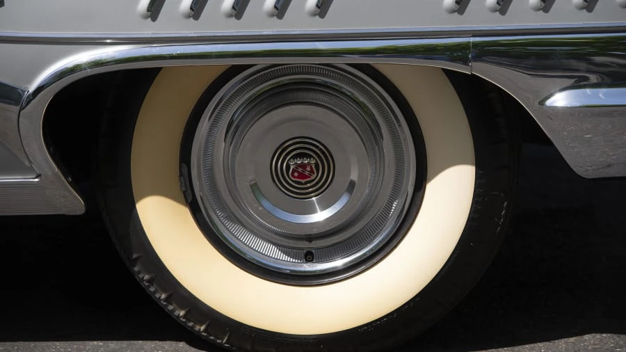 1958 Buick Roadmaster - Image 18 of 31