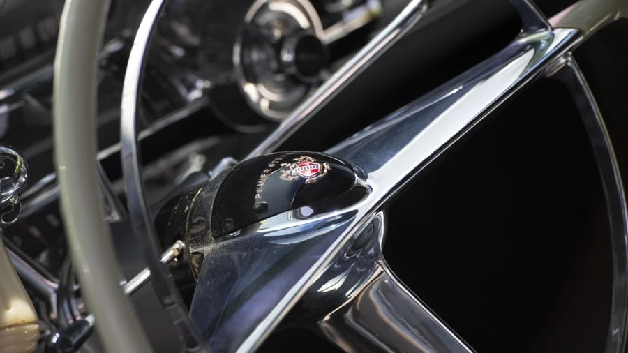 1958 Buick Roadmaster - Image 25 of 31