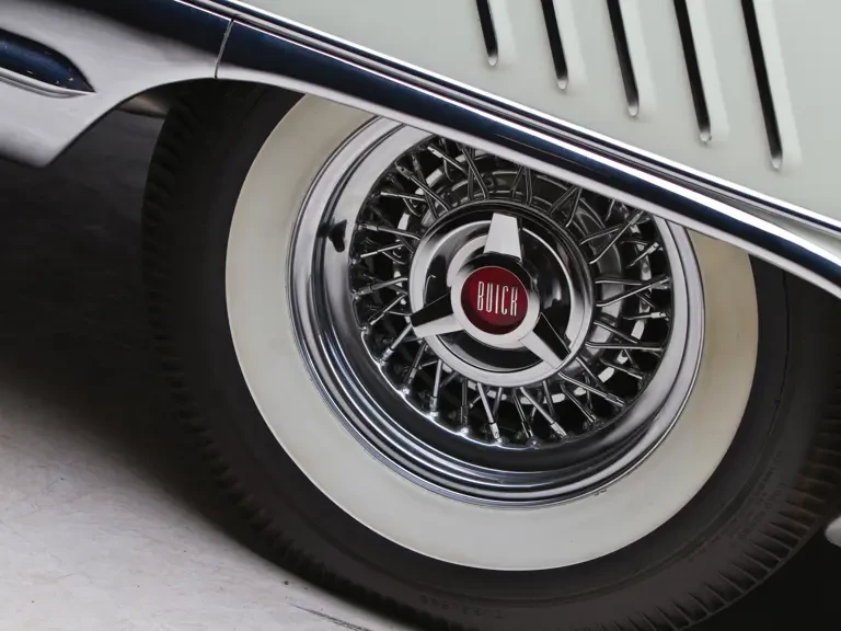 1958 Buick Roadmaster - Image 11 of 21