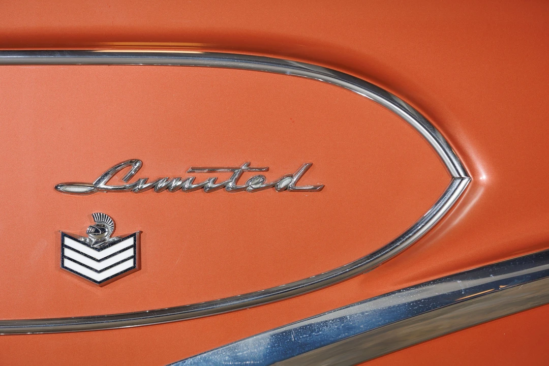 1958 Buick Roadmaster - Image 11 of 31