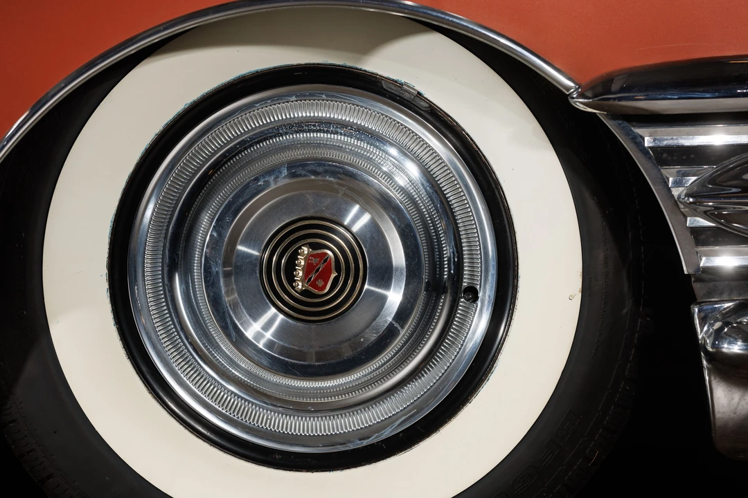 1958 Buick Roadmaster - Image 15 of 31