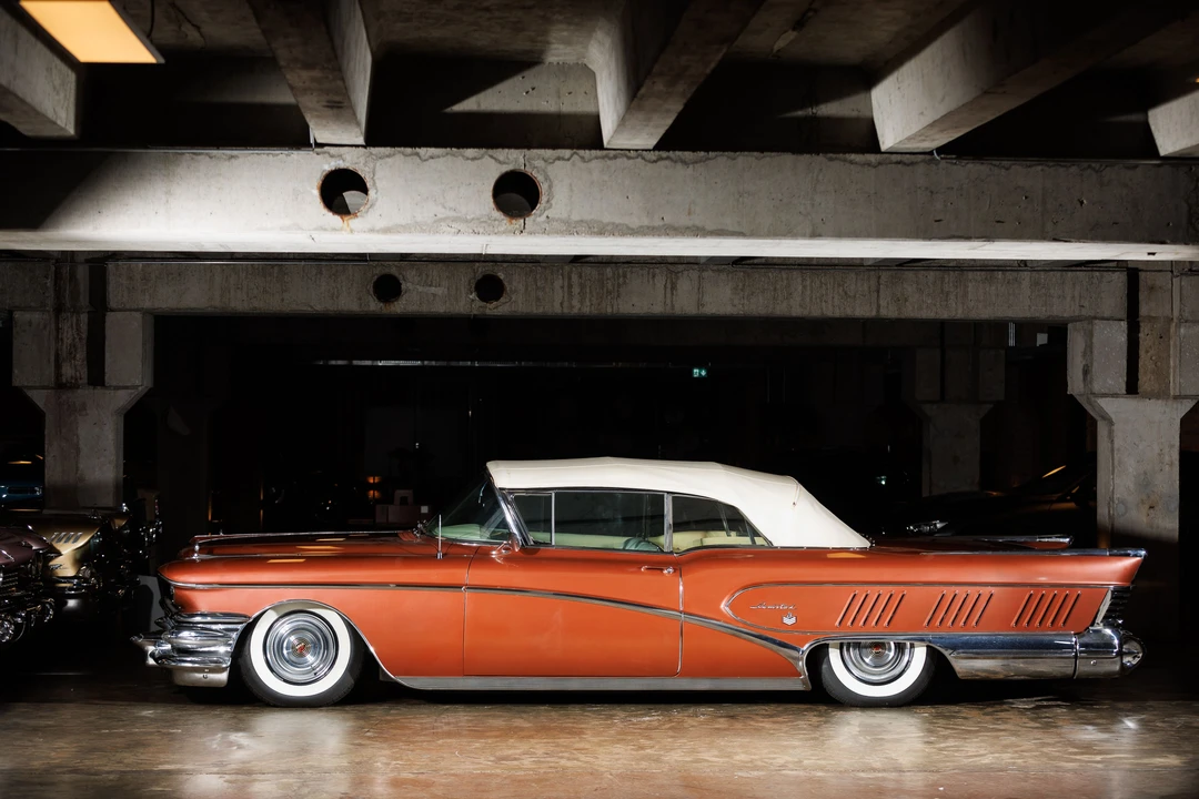 1958 Buick Roadmaster - Image 9 of 31