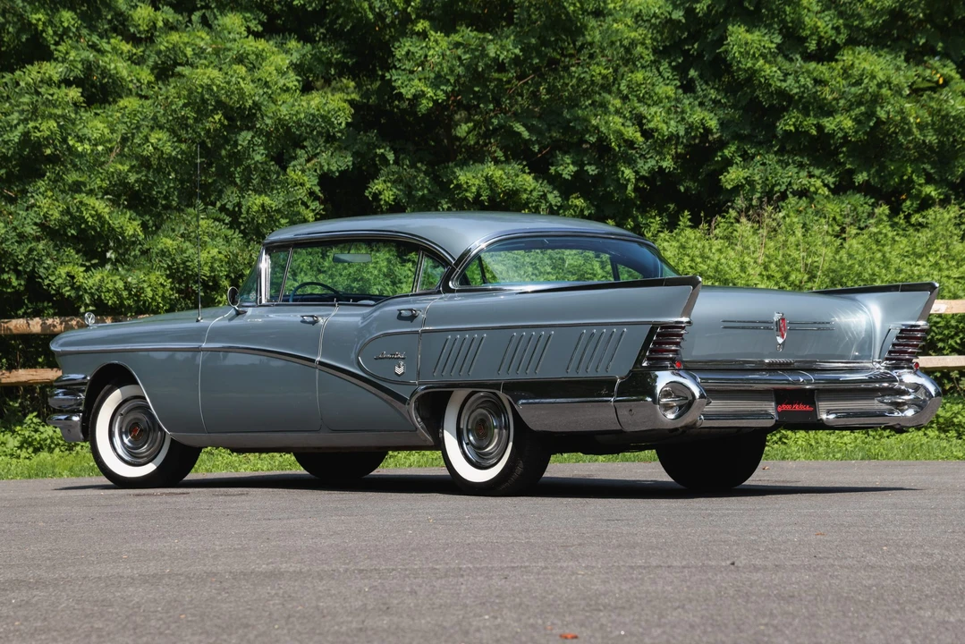 1958 Buick Roadmaster - Image 4 of 31
