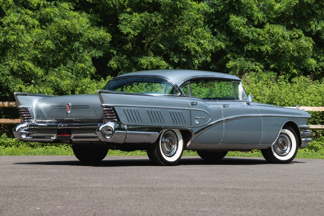 1958 Buick Roadmaster - Image 9 of 31