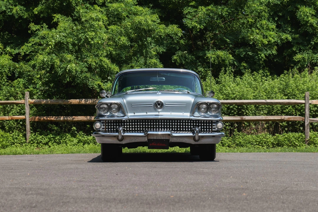 1958 Buick Roadmaster - Image 13 of 31