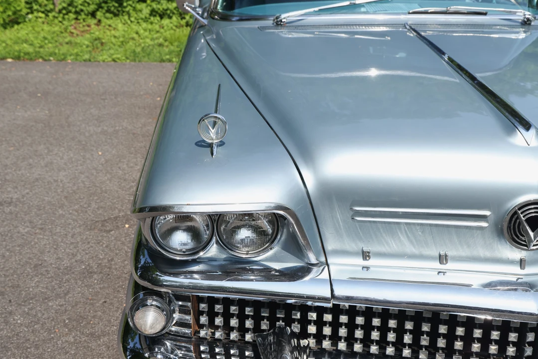 1958 Buick Roadmaster - Image 24 of 31