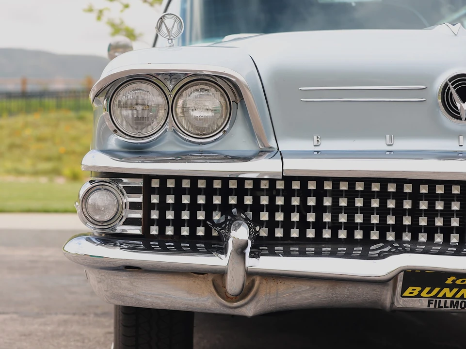 1958 Buick Roadmaster - Image 23 of 31
