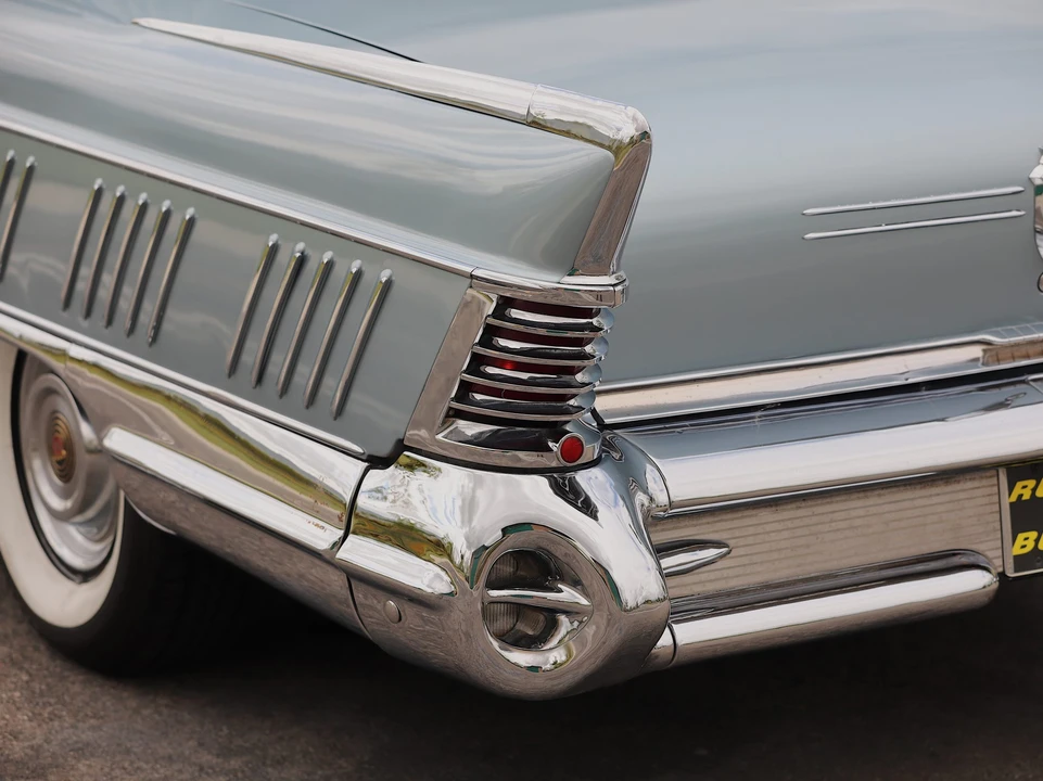 1958 Buick Roadmaster - Image 25 of 31