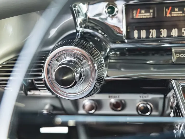 1958 Buick Riviera - Image 15 of 31