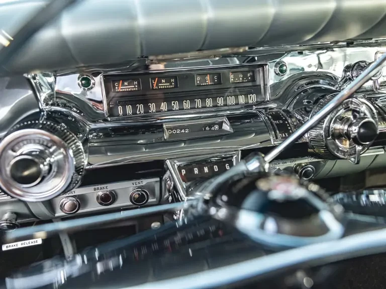 1958 Buick Riviera - Image 13 of 31