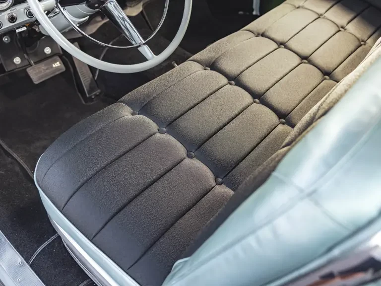 1958 Buick Riviera - Image 25 of 31