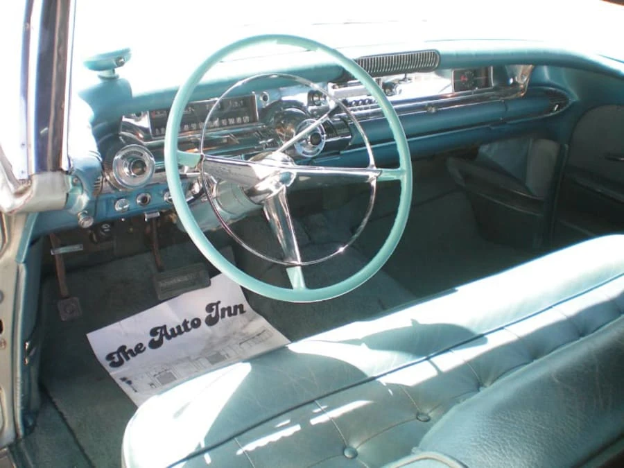 1958 Buick Roadmaster - Image 4 of 8