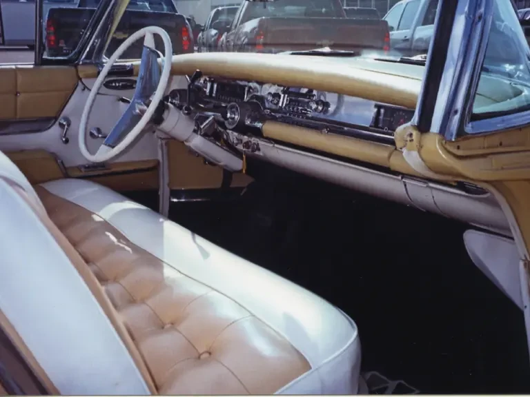 1958 Buick Roadmaster - Image 5 of 12