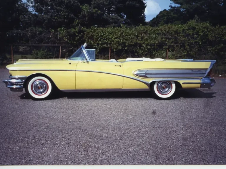 1958 Buick Roadmaster - Image 4 of 12